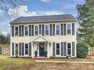 10233 Fairway Ridge Rd, Charlotte, NC 28277