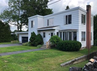 3 Lord St, Lewiston, ME 04240
