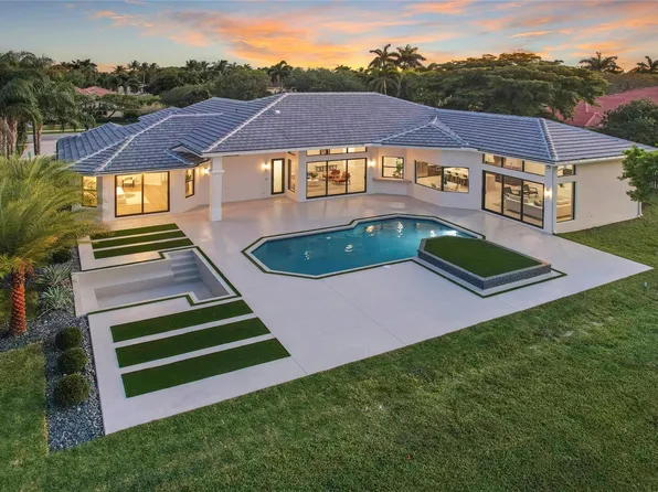 10413 SW 26th Street, Davie, FL 33324