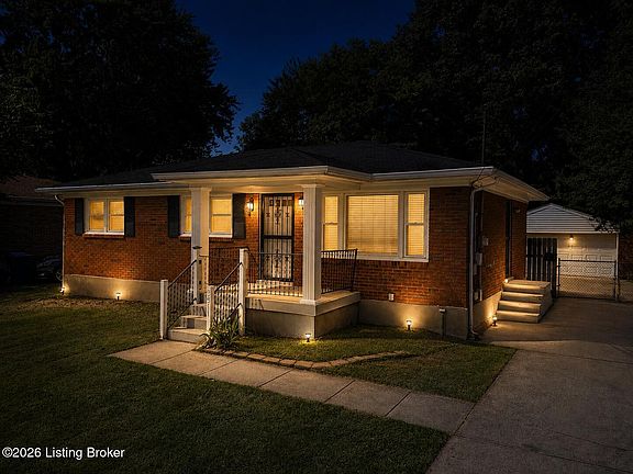 2nd image of 3511 Pinecroft Dr
