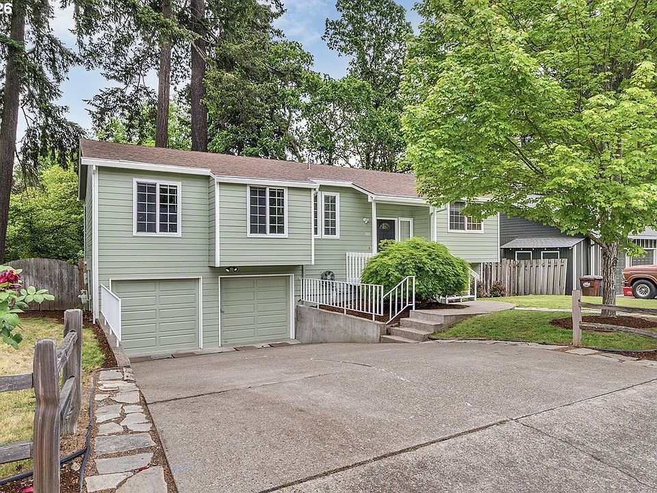 1st image of 324 SE 30th Ave