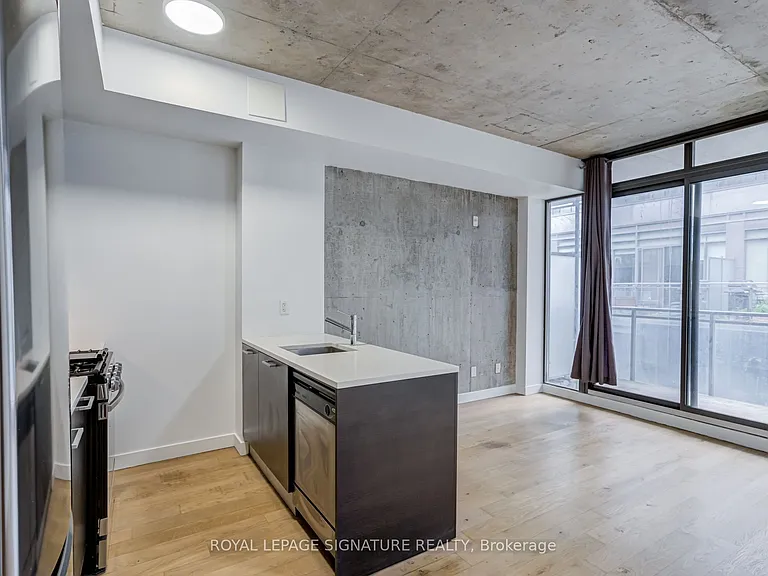 90 Broadview Ave #717 — Photo 6