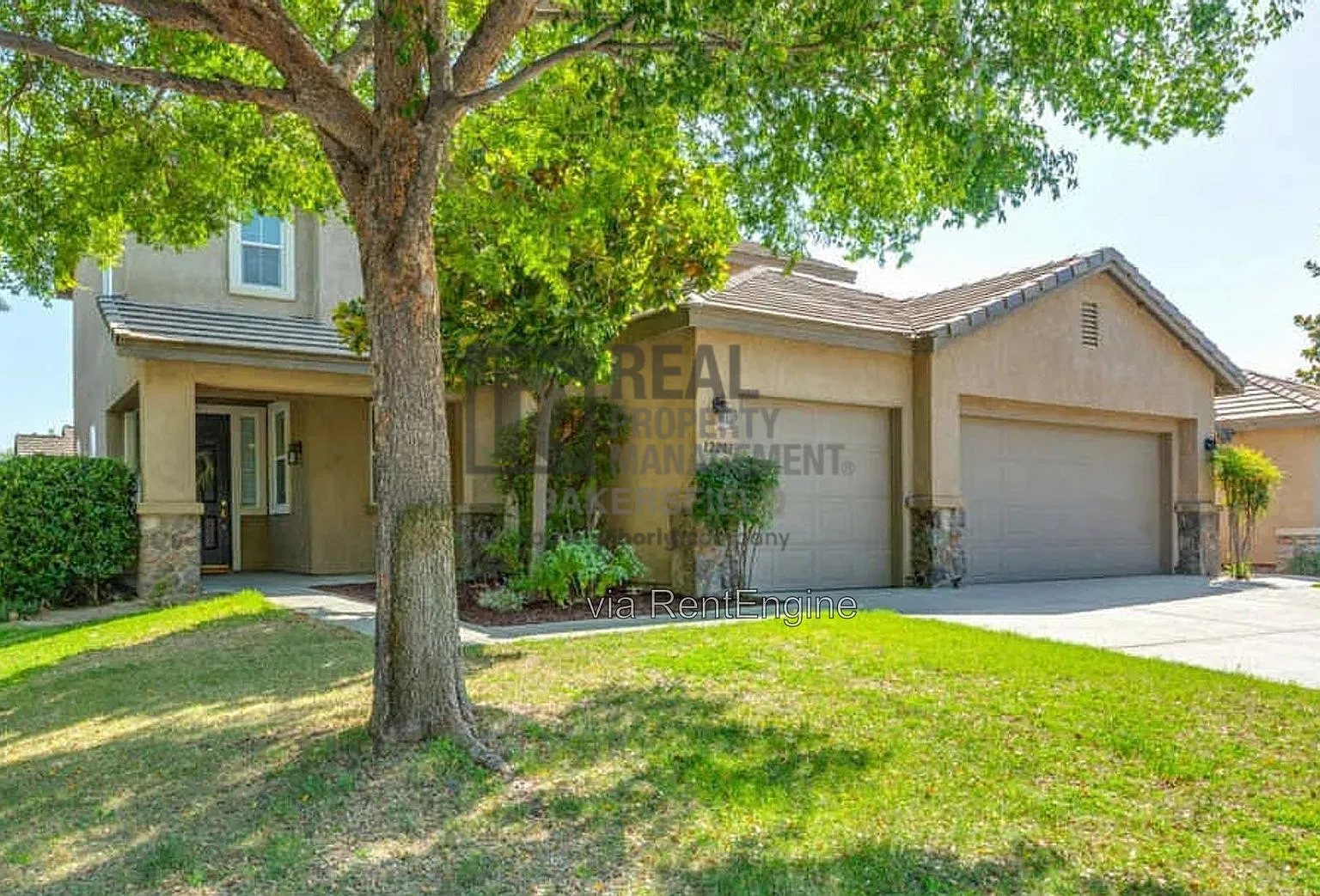 4 bed, 3.0 bath, 2256 sqft, $2,900 — Photo 2