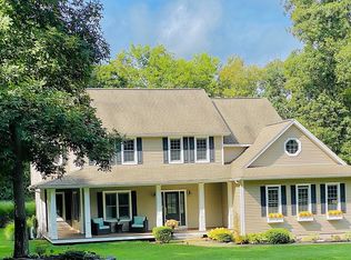 71 Viola Dr, East Hampton, CT 06424