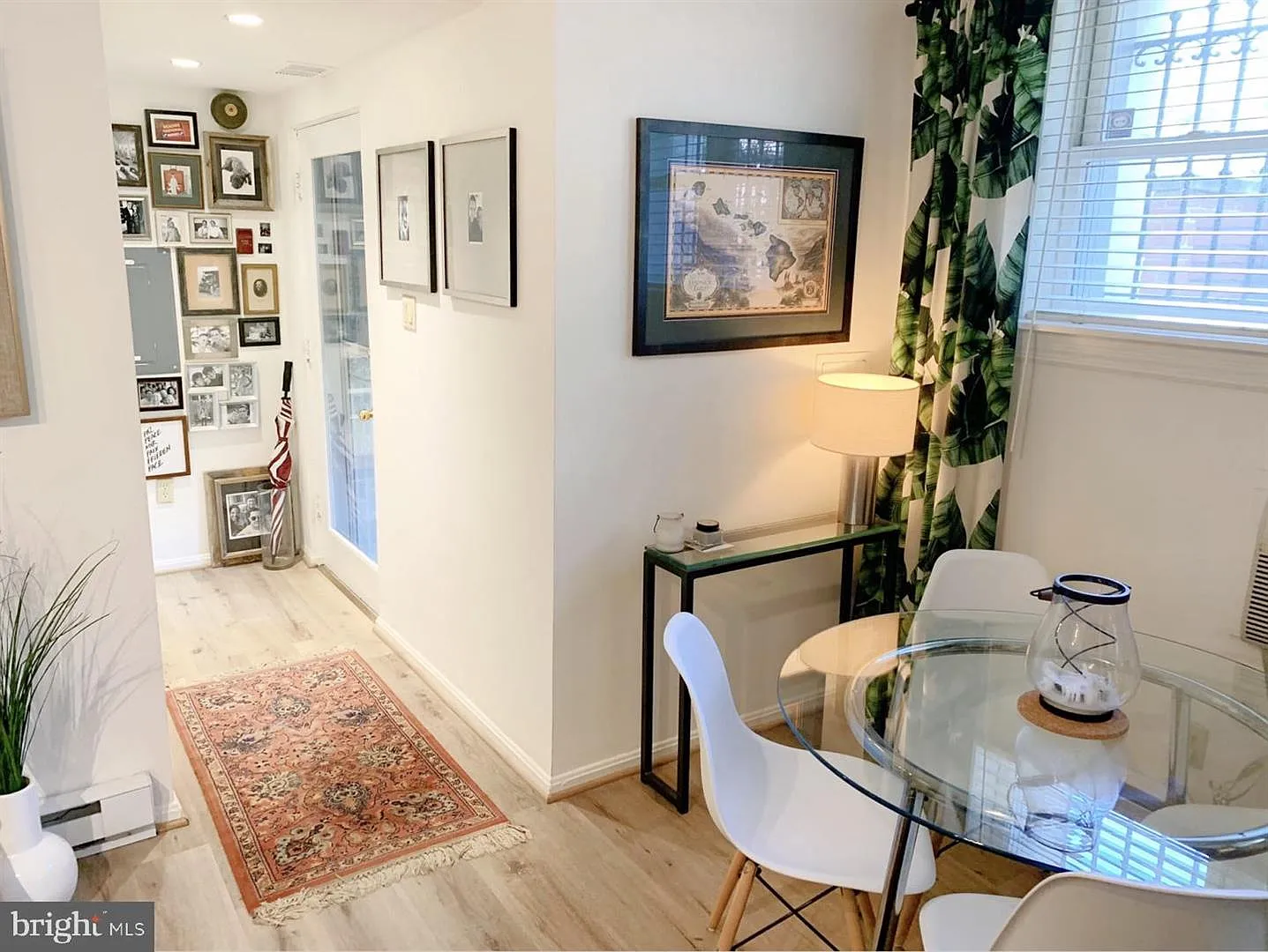 Studio, 420 sqft, $1,900 — Photo 2