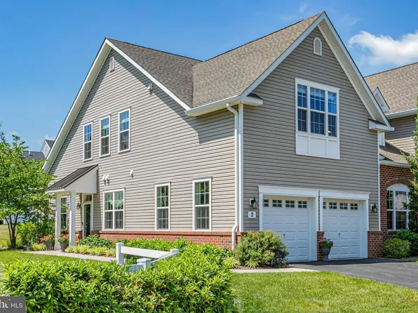2 Tucker Way, Pennington, NJ 08534