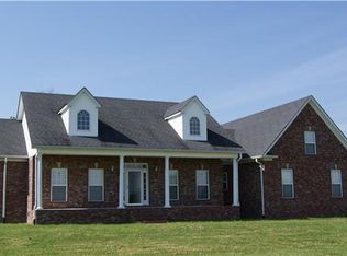 357 W Hester Rd, Cottontown, TN 37048