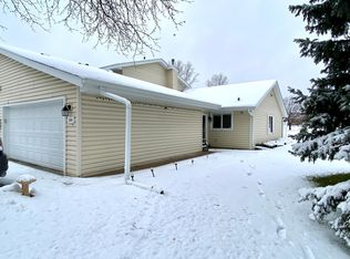 560 Pleasure Creek Dr, Minneapolis, MN 55434