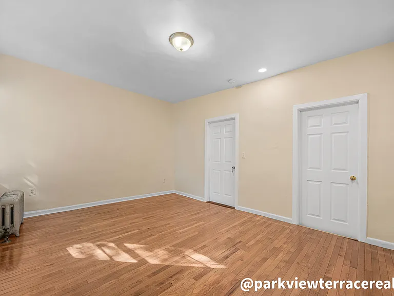812 50th St #2 — Photo 9
