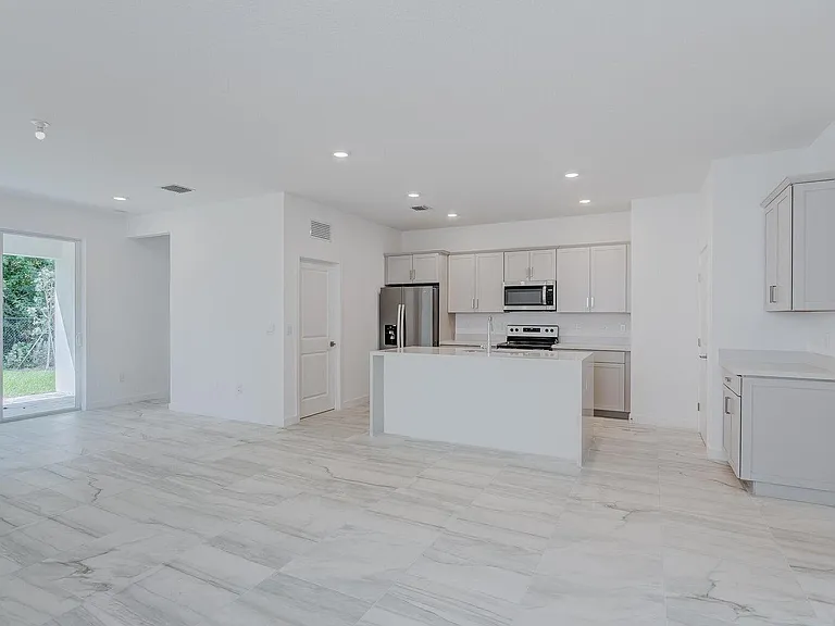 7188 Trotwood Ln — Photo 1