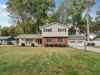 27504 Cottonwood Trl, North Olmsted, OH, 44070