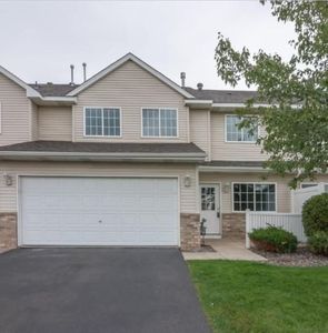 8979 92nd St S, Cottage Grove, MN, 55016