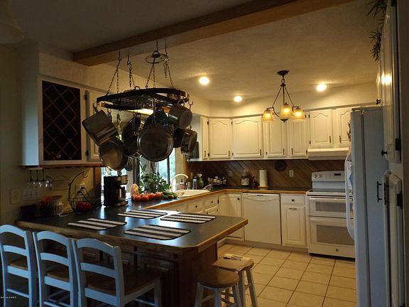 4th image of 144 Lake Rd