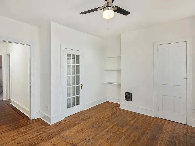 5326 Addison St — Photo 12
