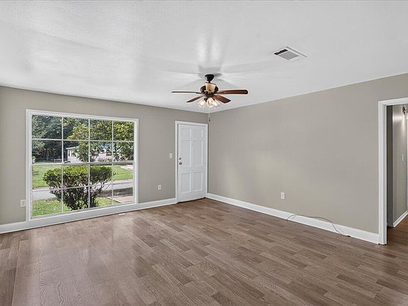 4th image of 724 Northhill Dr