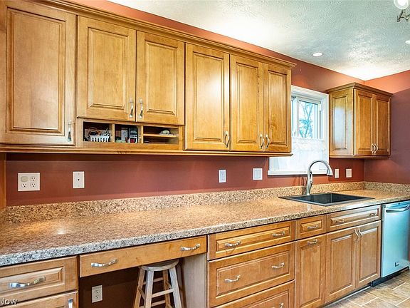 2nd image of 26281 Hickory Ln