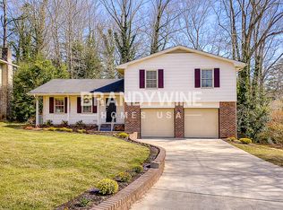 2248 Emerald Springs Dr, Decatur, GA 30035