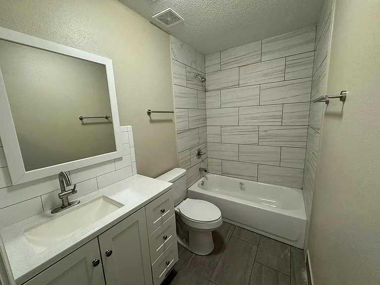 7823 Coronet Ln — Photo 20