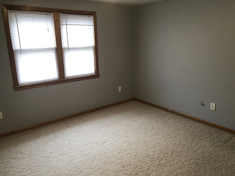 909 North Ave — Photo 4