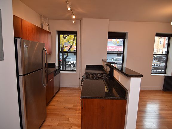 3rd image of 611 W 180th St Unit 1