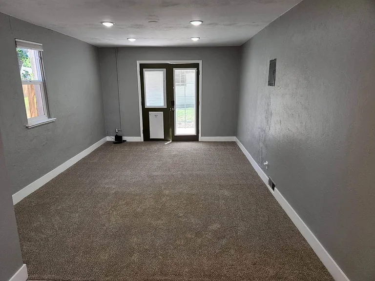 3020 N Fillmore St — Photo 9