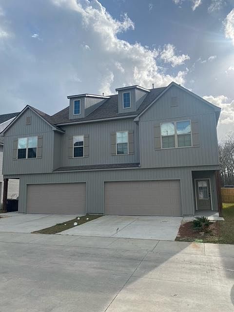 front view of townhouse