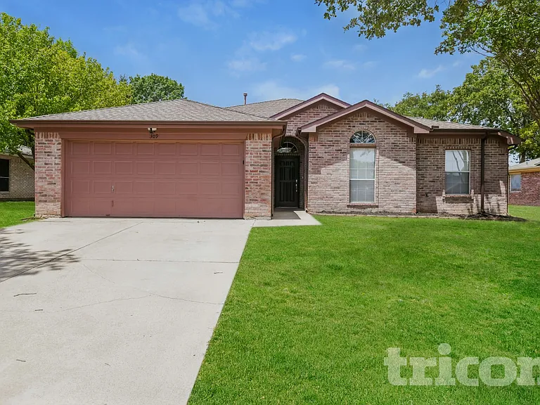 309 Pecos Dr — Photo 1