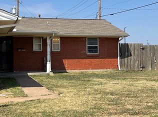101 SW 6th St, Moore, OK 73160