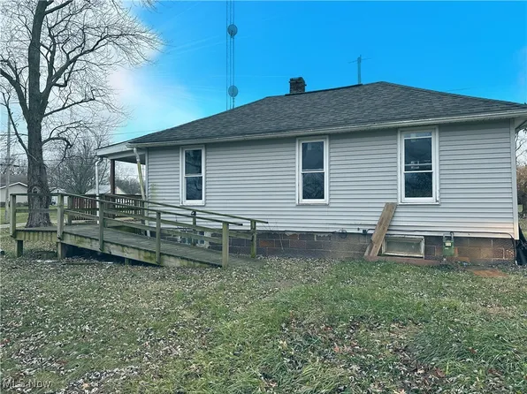 615 W Tennessee Ave, Sebring, OH 44672