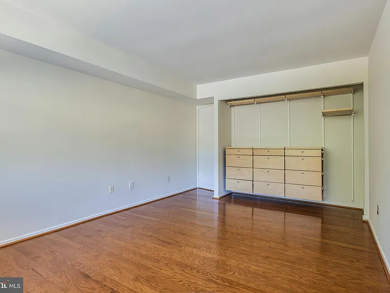 1643 Parkcrest Cir — Photo 15