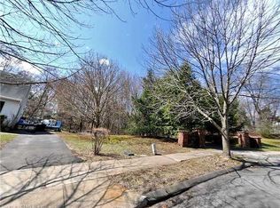 222 Catherine Dr, Meriden, CT 06450