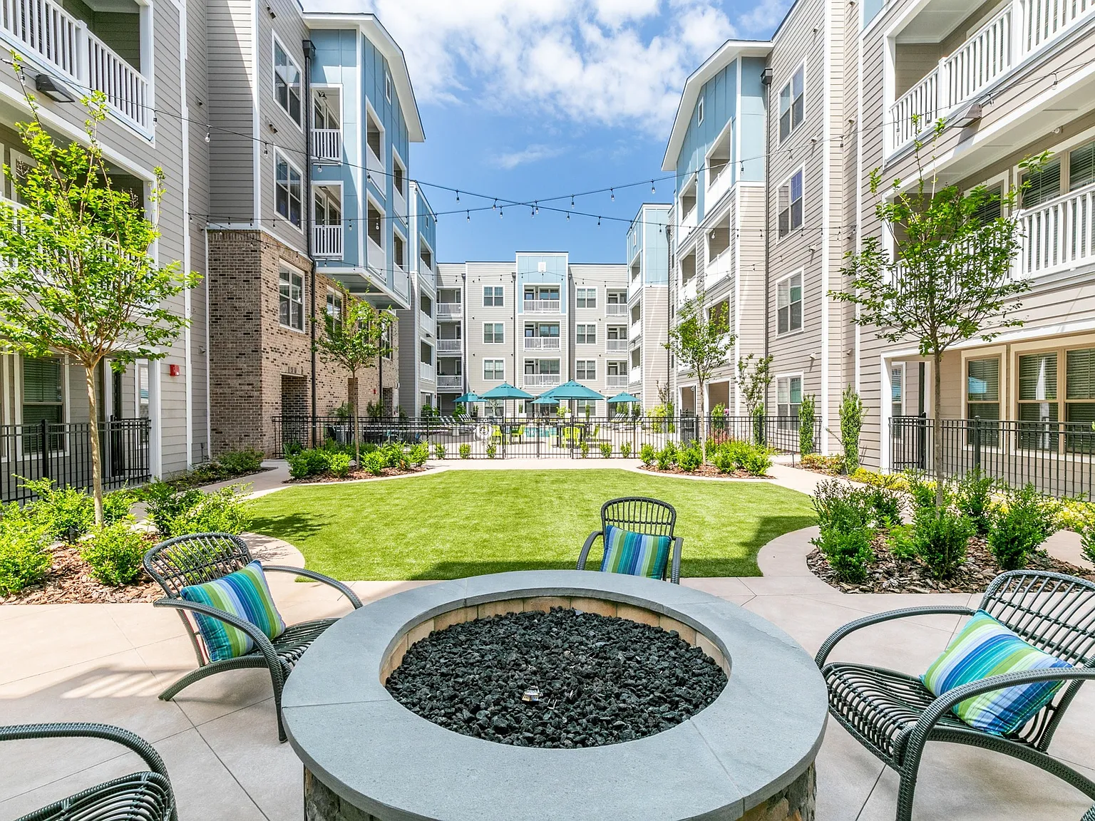Annabelle on Main 55+ Active Adult Apartment Homes — Photo 2