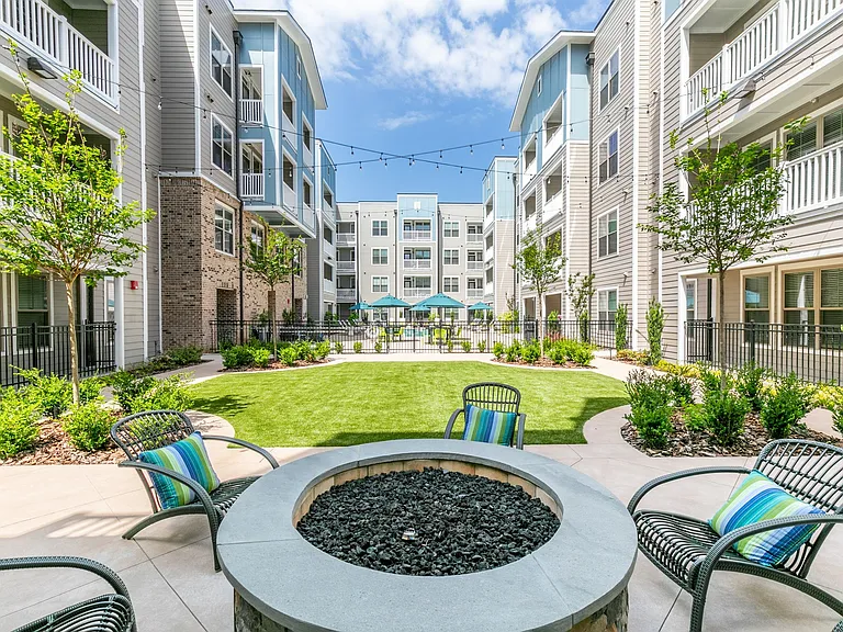 Annabelle on Main 55+ Active Adult Apartment Homes — Photo 2