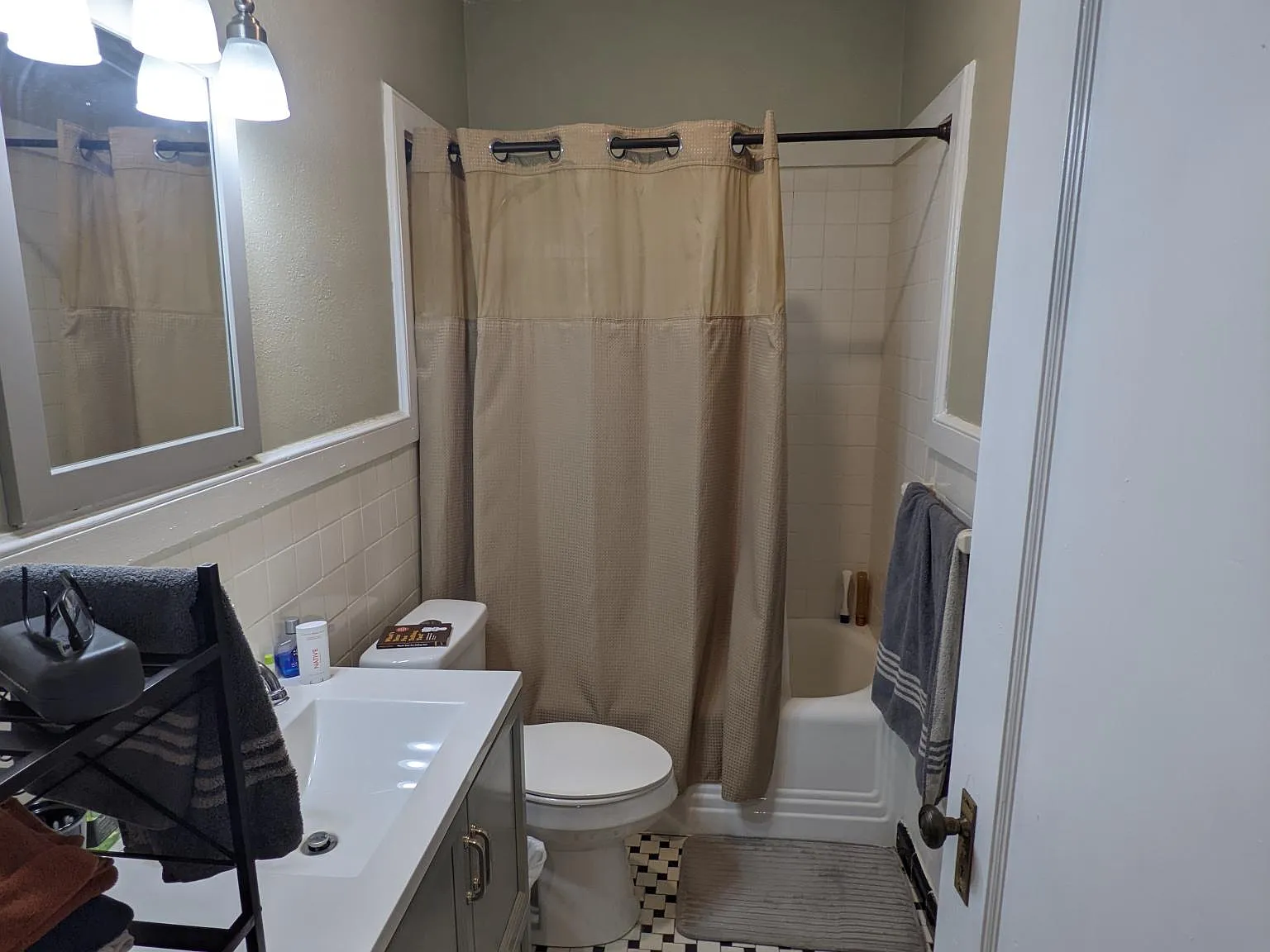 Studio, 500 sqft, $1,075 — Photo 2