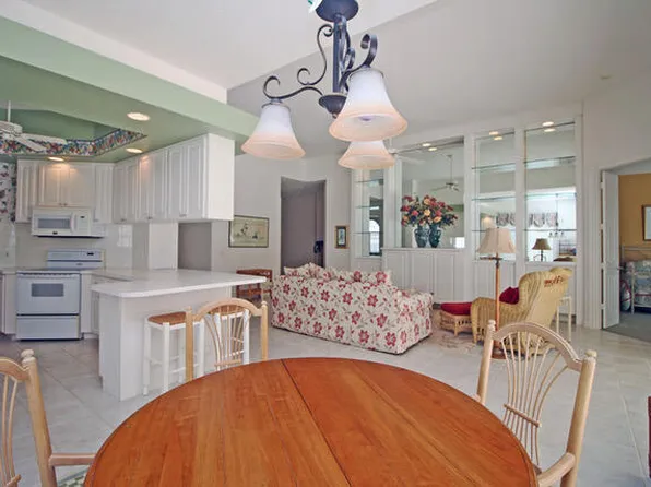 8073 SE Paurotis Lane, Hobe Sound, FL 33455