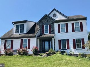 92 Crestmont Ct, Lititz, PA 17543