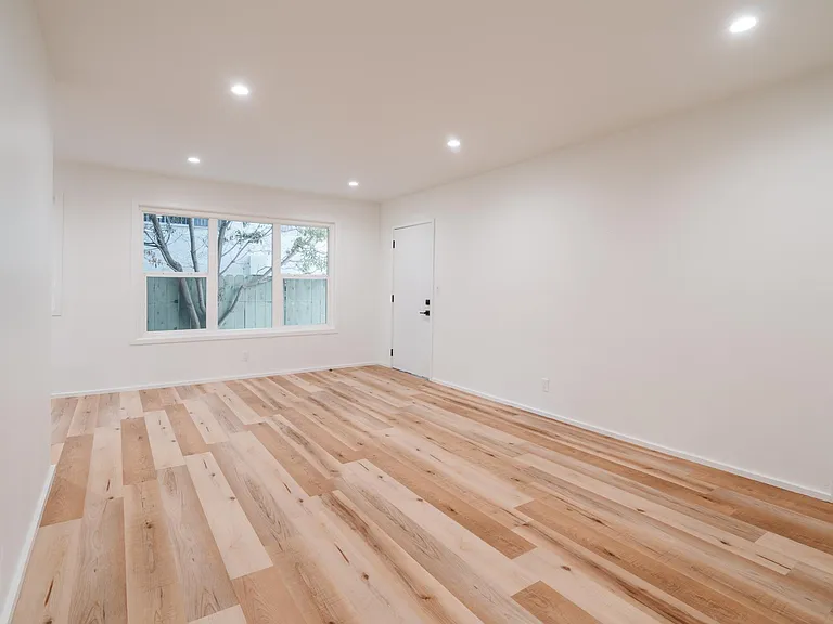 1318 S Ogden Dr #3 — Photo 4