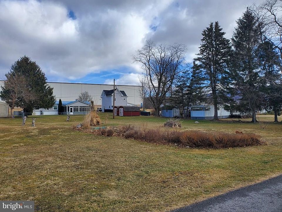 2nd image of 51-2 Blair St