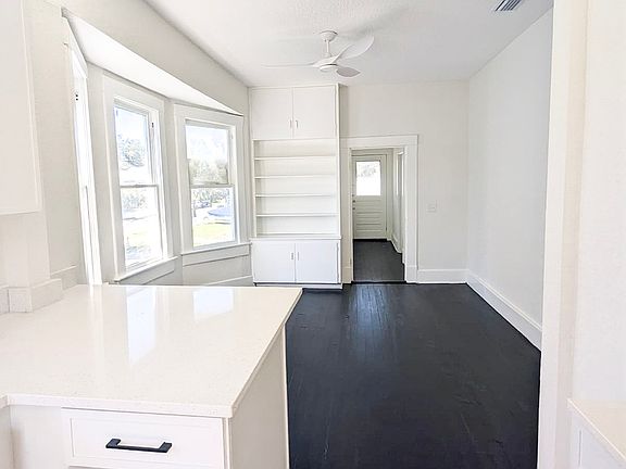 5th image of 406 4th St E