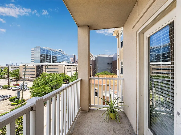 2203 Dorrington St #301 — Photo 4