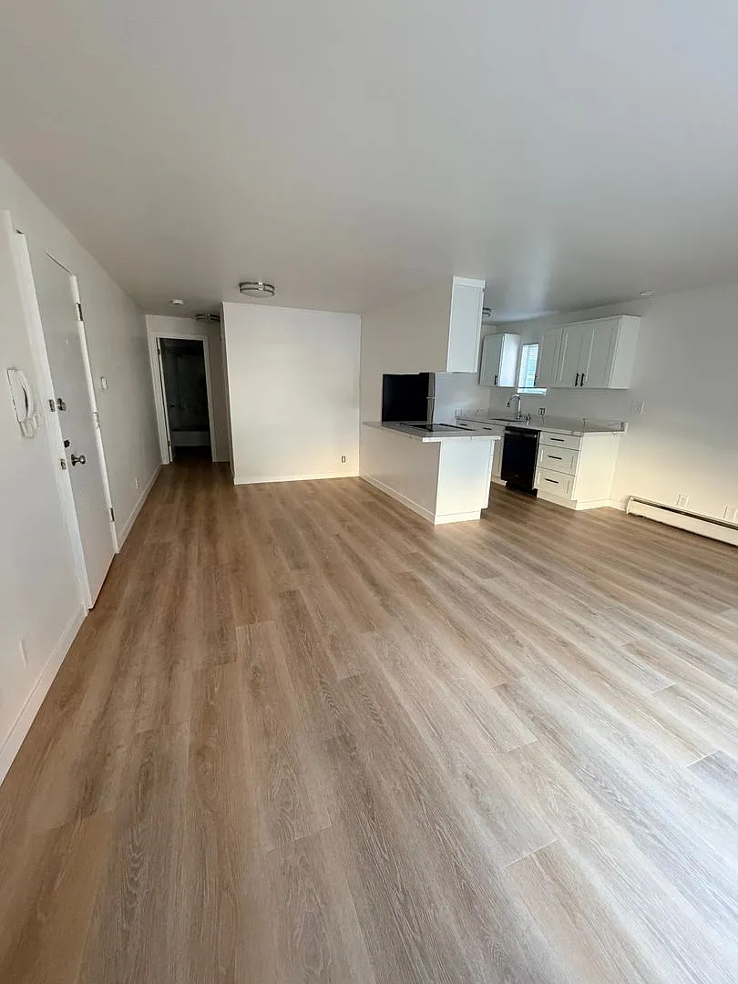 Mercer Heights Apartments — Photo 1