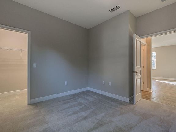 5th image of 305 N Hesperides St