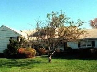 1057 Channel Dr, Hewlett, NY 11557