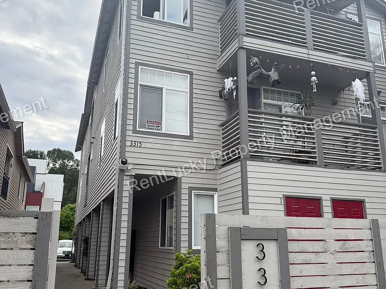 3315 Claremont Ave S — Photo 1