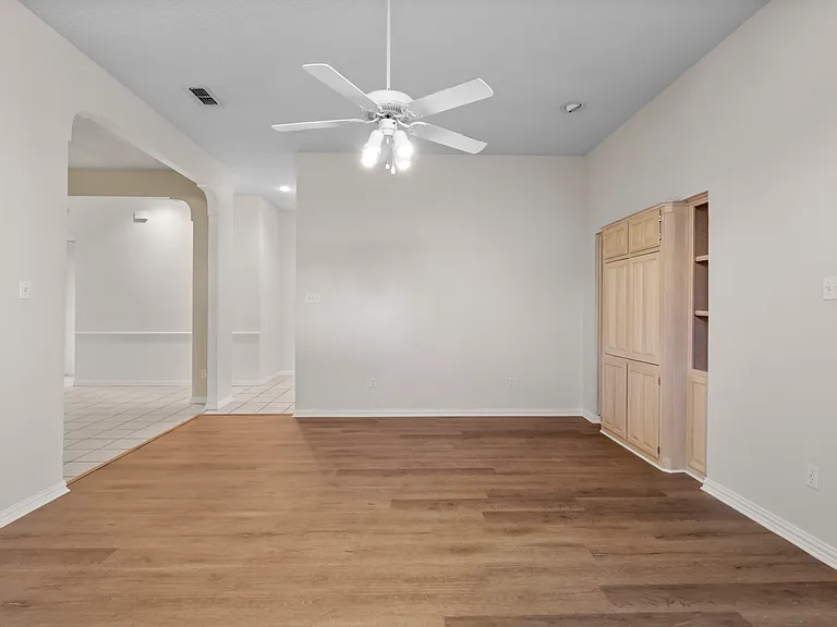 4820 Ashworth Ct — Photo 15