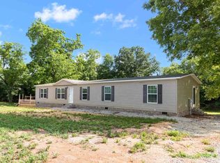 10 McIntyre Rd, Saint Joseph, TN 38481