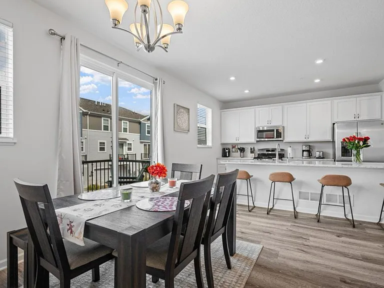 832 Roselyn Dr #831 — Photo 6