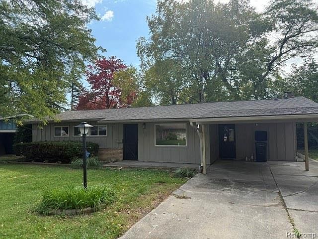 1st image of 1813 Greenbriar Ln
