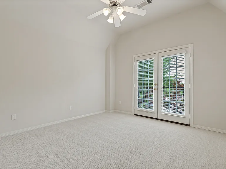 804 Waterbury Ct — Photo 28