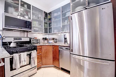 Rented by Urbane Brokerage